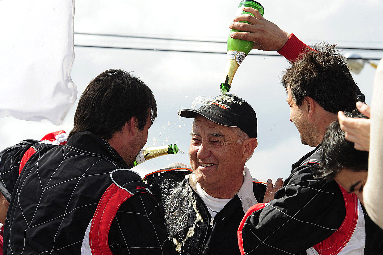A sus 60 años, se coronó por cuarta vez campeón de la clase A del Rally Provincial