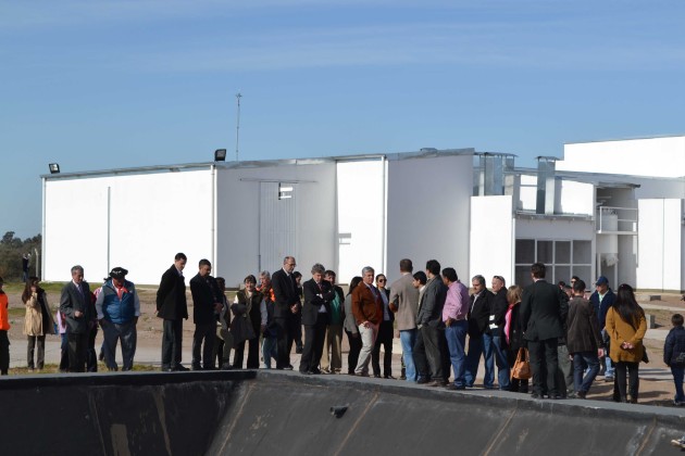 El gobernador, junto a productores, funcionarios y legisladores del distrito, recorrieron las nuevas instalaciones