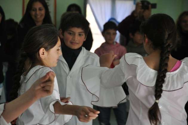 Más de 100 chicos mostraron sus habilidades artísticas frente a alumnos docentes y todo el ámbito educativo.