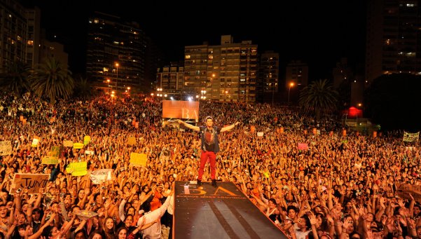 Axel: “Vengan a vivir una noche especial en el Estadio Ave Fénix”