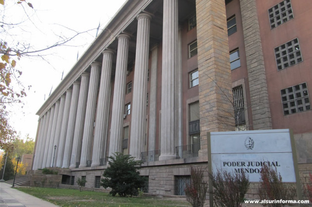 Poder Judicial mendocino donde se llevó el encuentro entre funcionarios de San Luis y Mendoza