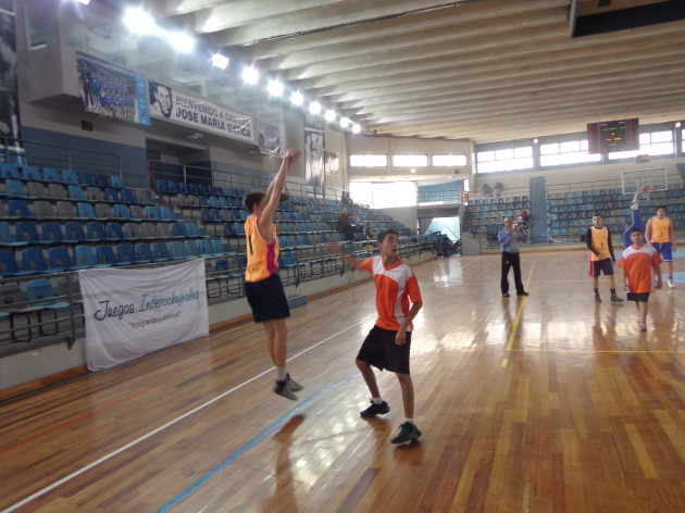 Hubo básquet por los Intercolegiales en Villa Mercedes.