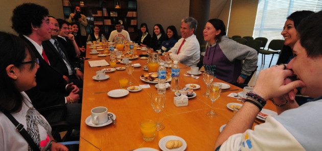 El desayuno se realizó en la Sala de Reuniones