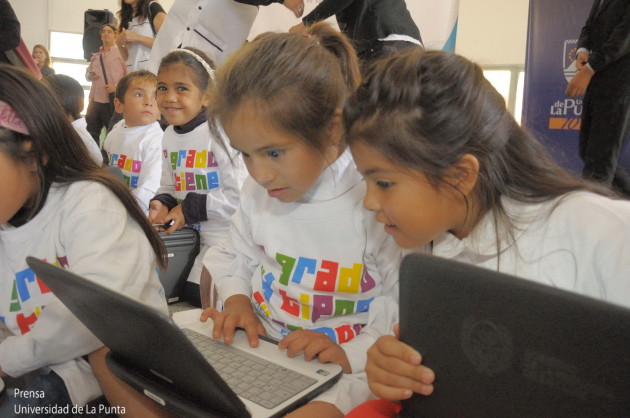 El total de alumnos incluidos digitalmente en la provincia ascenderá hoy a 82.936. 