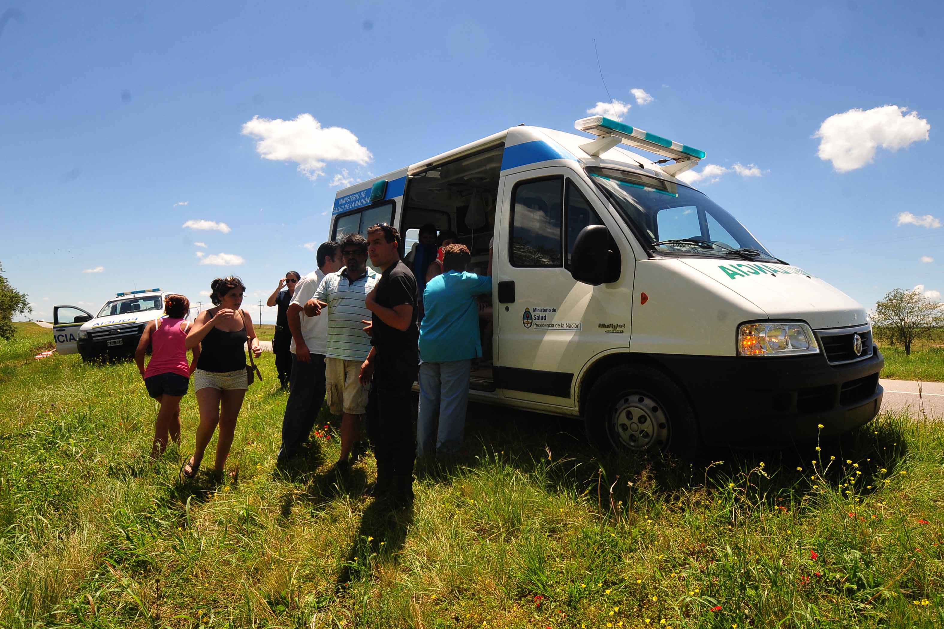 Cuatro mujeres volcaron en la autopista provincial Nº 55