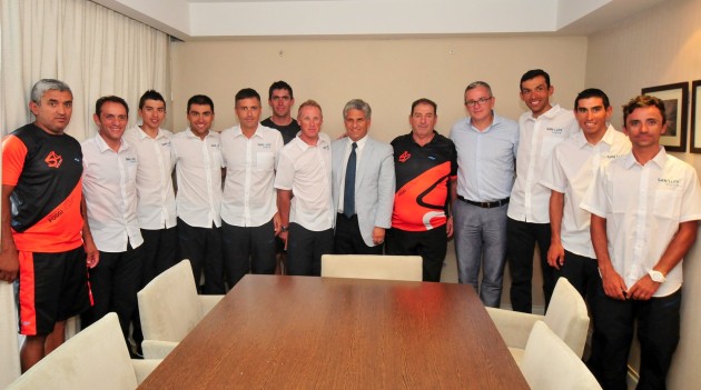 Claudio Poggi visitó a los integrantes del equipo que representará a San Luis en la novena edición del Tour 