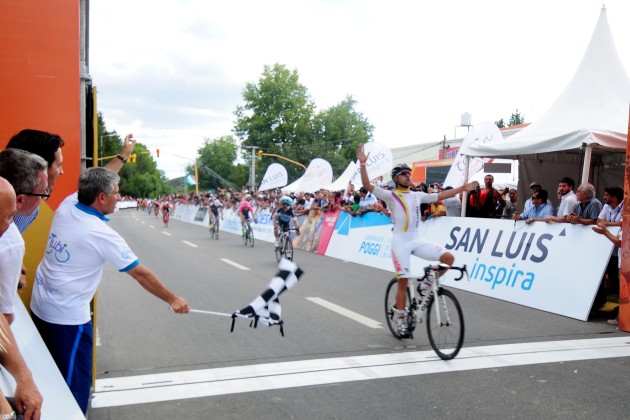 Poggi recibió a los ciclistas en Juana Koslay