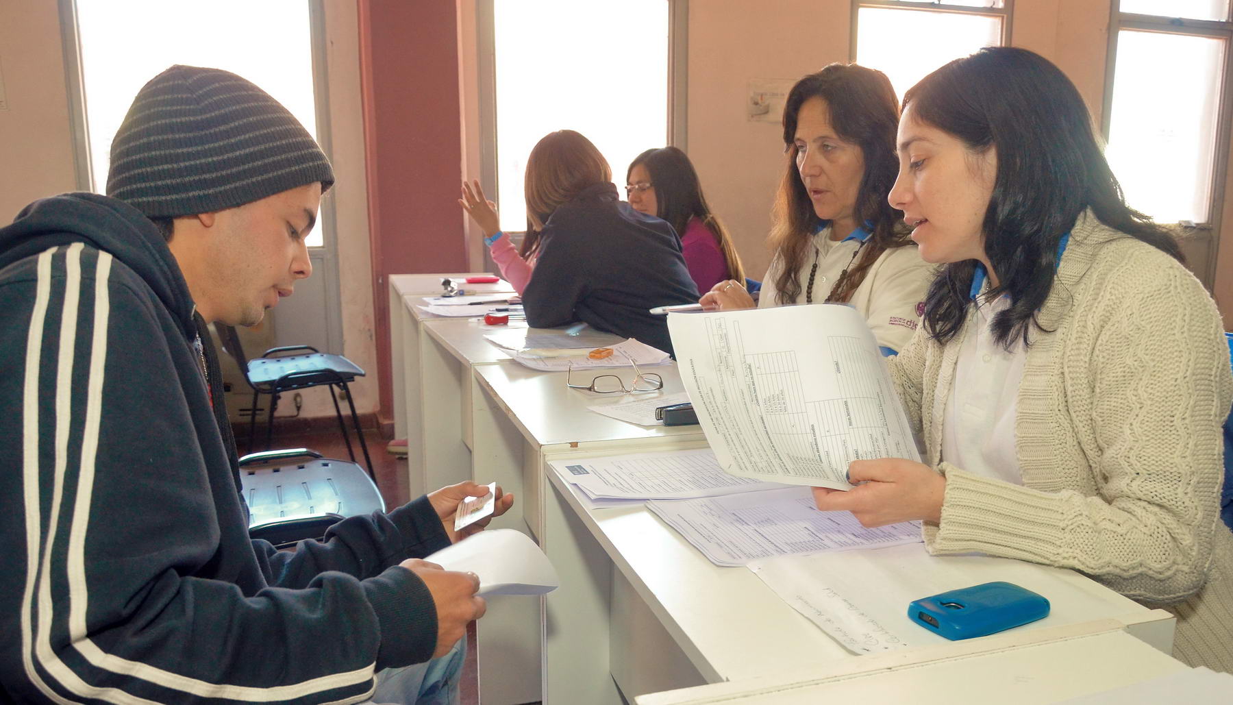 Los alumnos del PIE empiezan a recibir su material de estudio