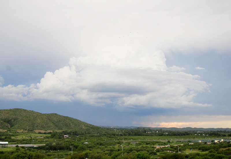 Sigue el calor y se anuncian tormentas