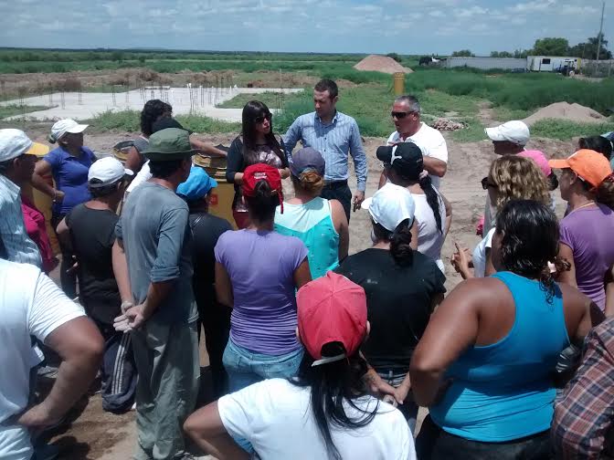 La ministra Lucero realizó una nueva visita al barrio Estrella del Sur