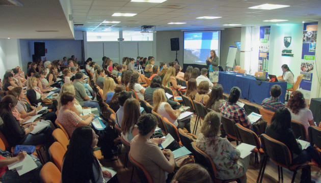 Docentes de toda la provincia se forman en el campus universitario para acompañar a los alumnos del PIE en esta nueva etapa