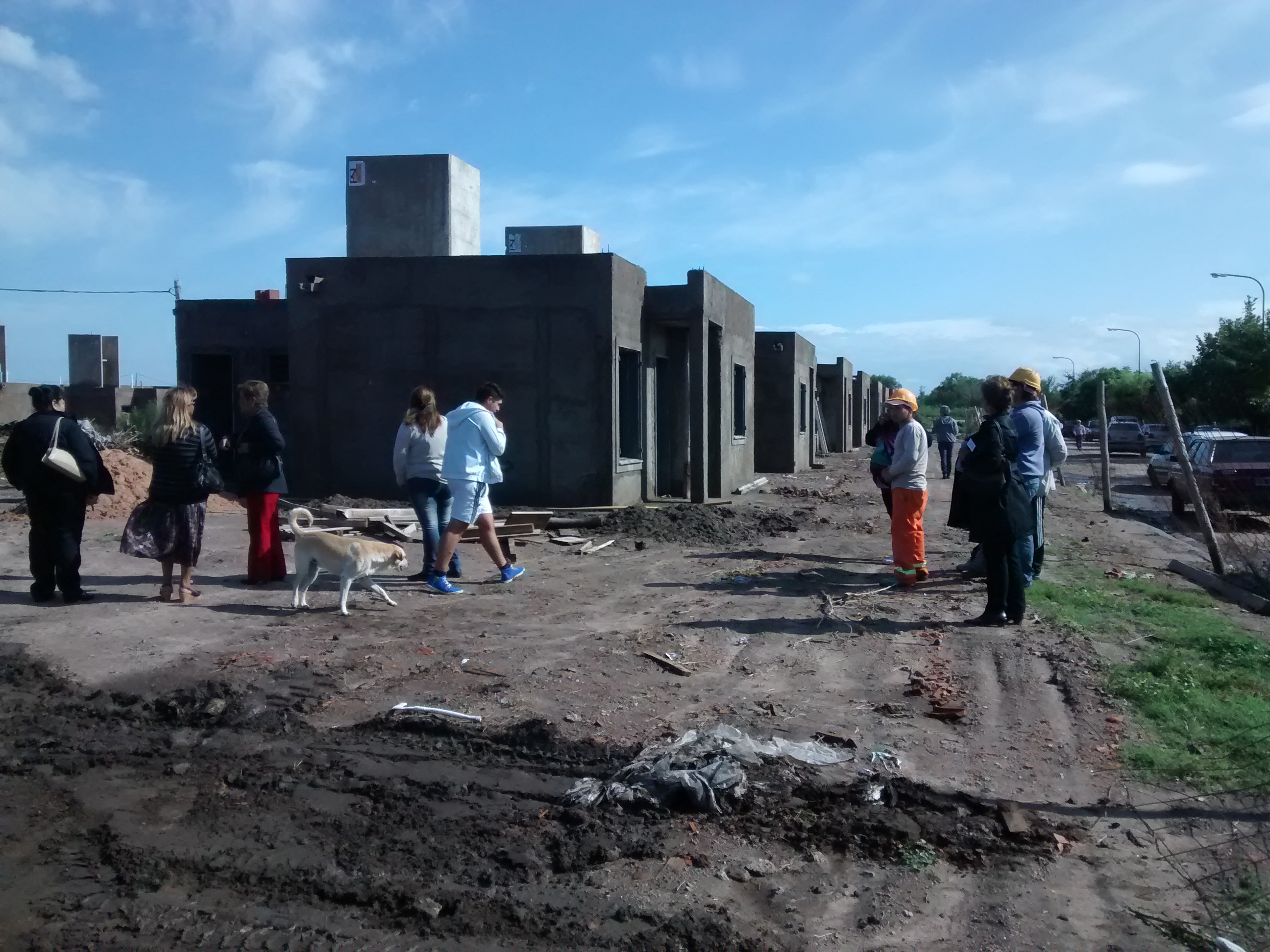 Futuros vecinos de La Punta visitaron la obra de su vivienda