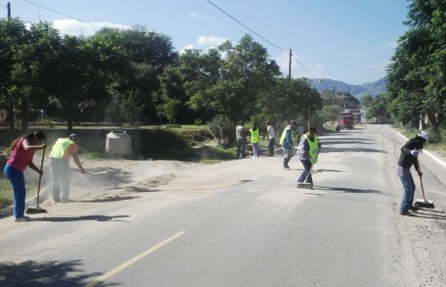 Limpieza de calles en Luján