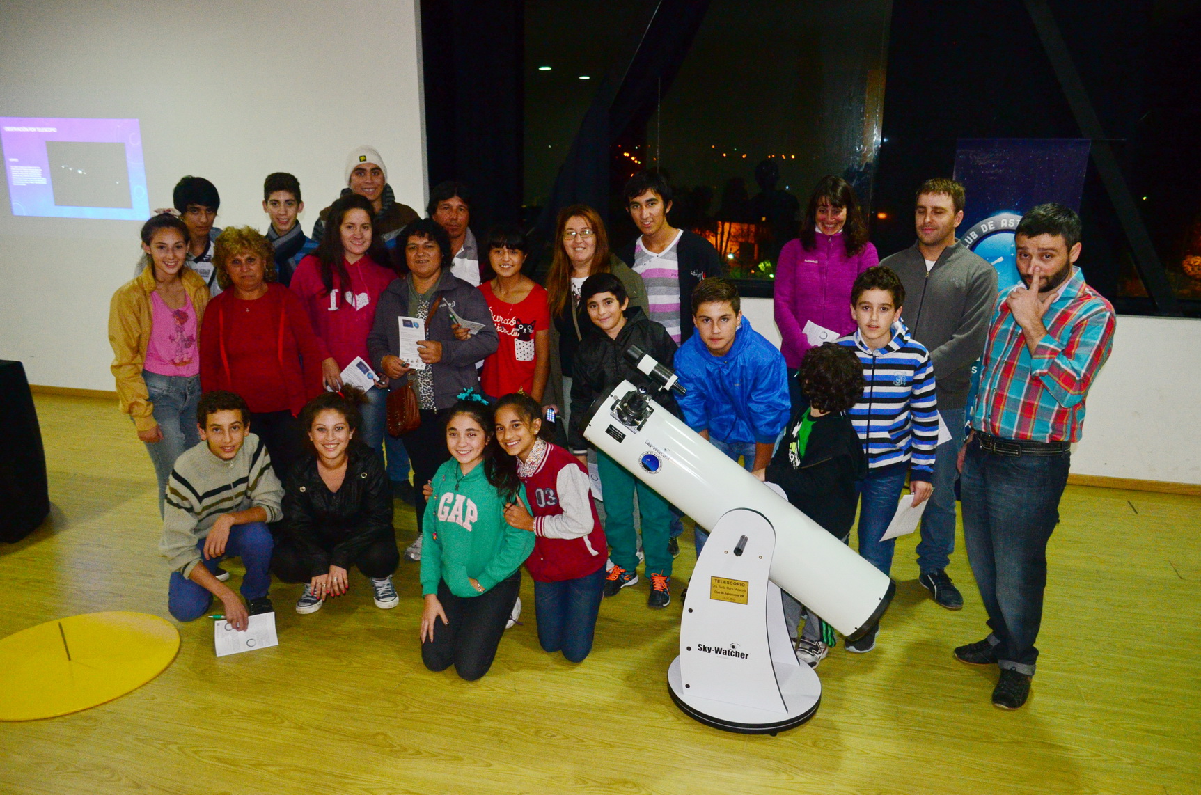 El Club de Astronomía realizó su primer workshop