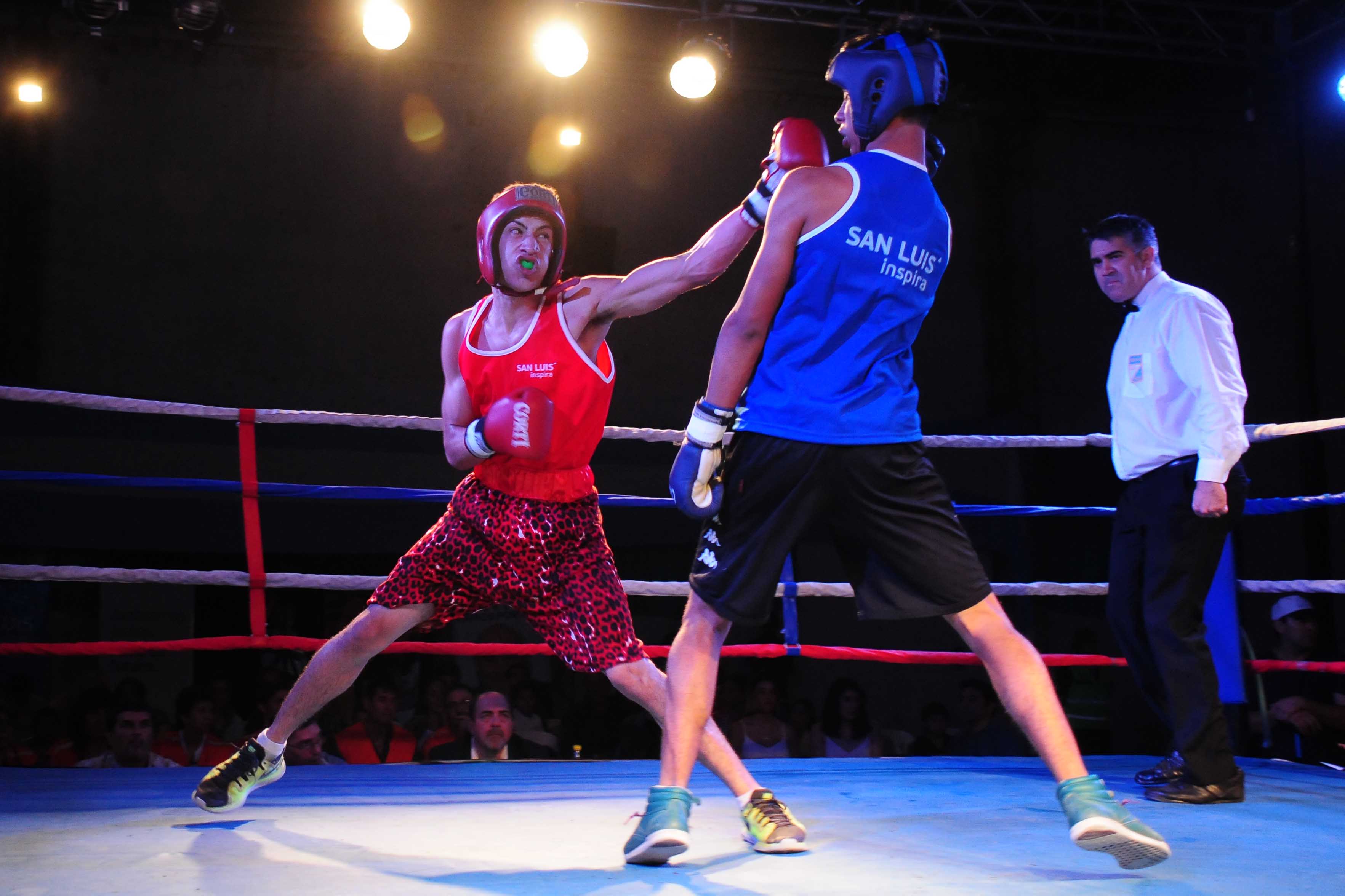 El boxeo amateur pasó por La Toma