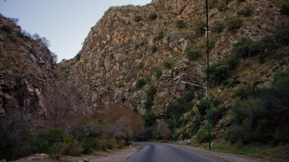 Reparaciones sobre Ruta Nº 18 Quebrada de los Cóndores