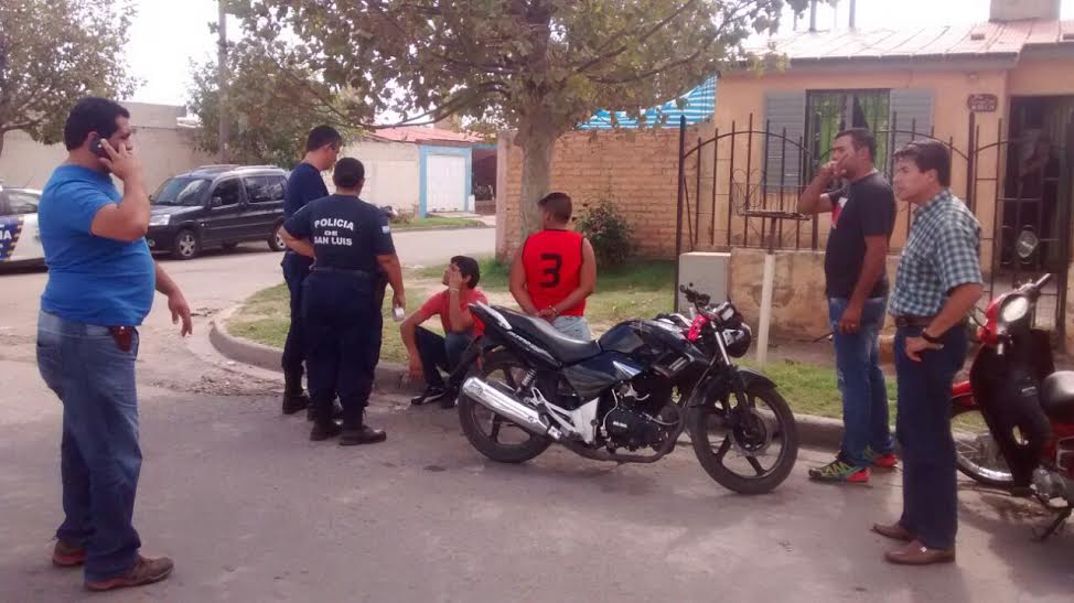 Lo detuvieron cuando vendía los celulares que robó en la vía pública