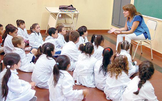 Llamado a cobertura de cargos docentes interinos y suplentes