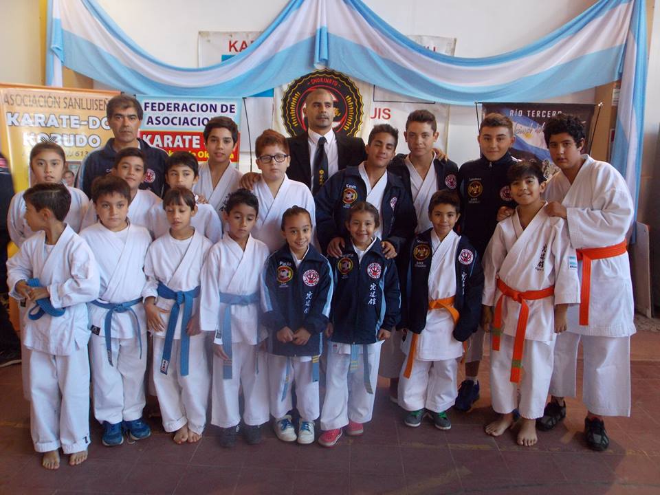 El Dojo Montaña se adjudicó la Copa Centenario de karate