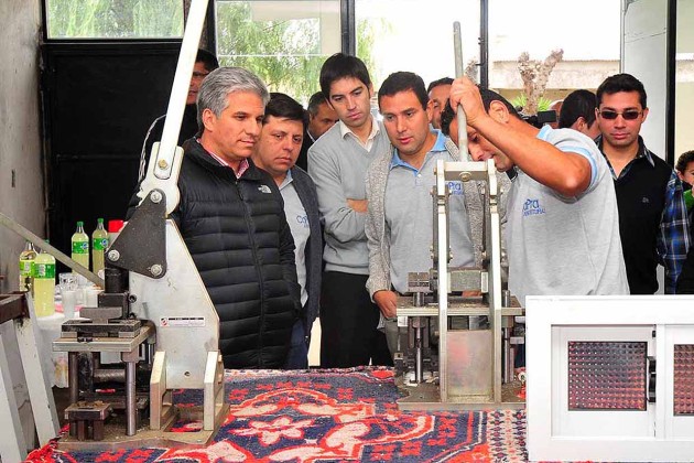 El gobernador Claudio Poggi inaugurará este miércoles nueve nuevas empresas en La Toma.