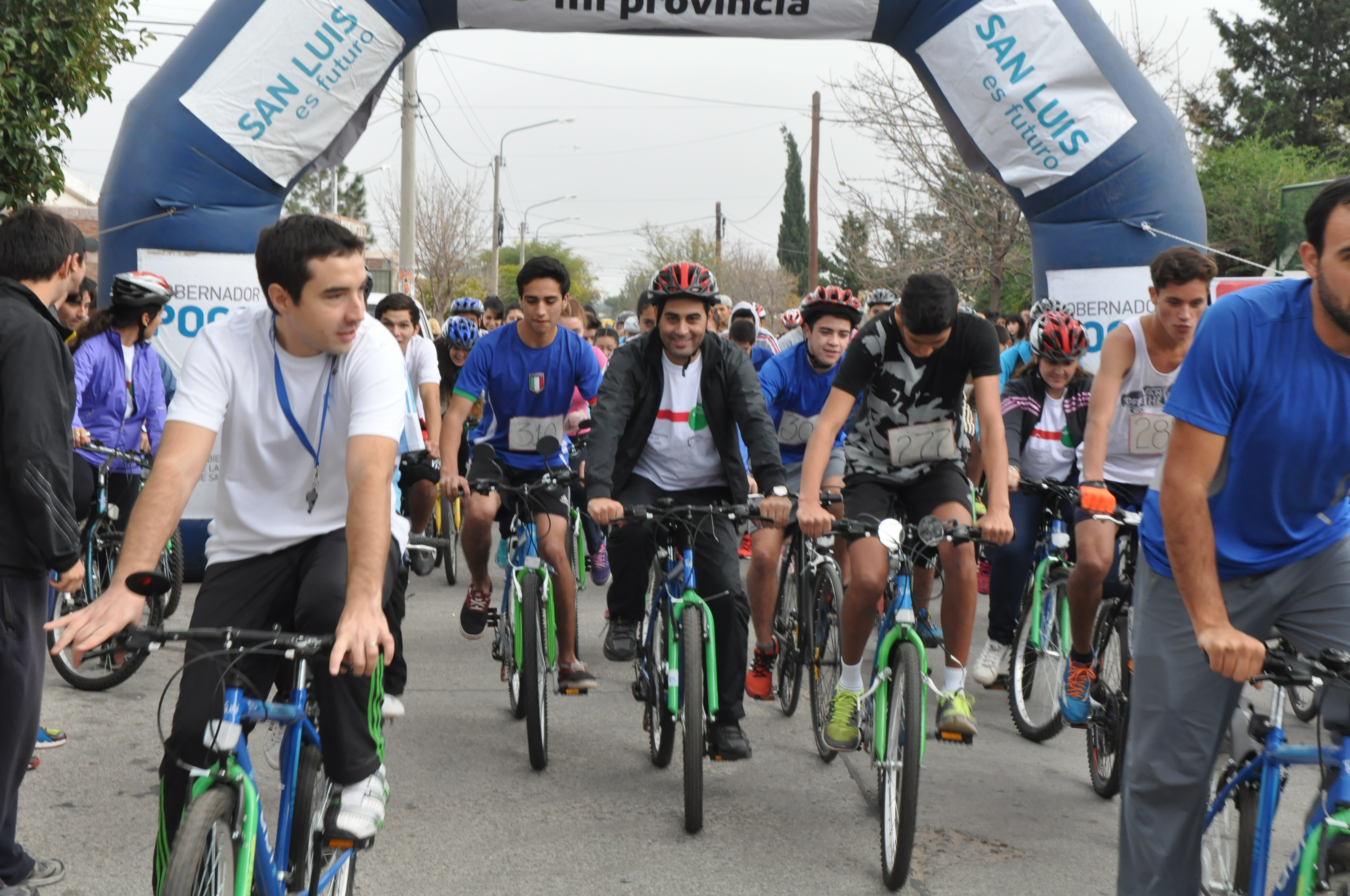 La Escuela “Carlos Juan Rodríguez” realizó una bicicleteada