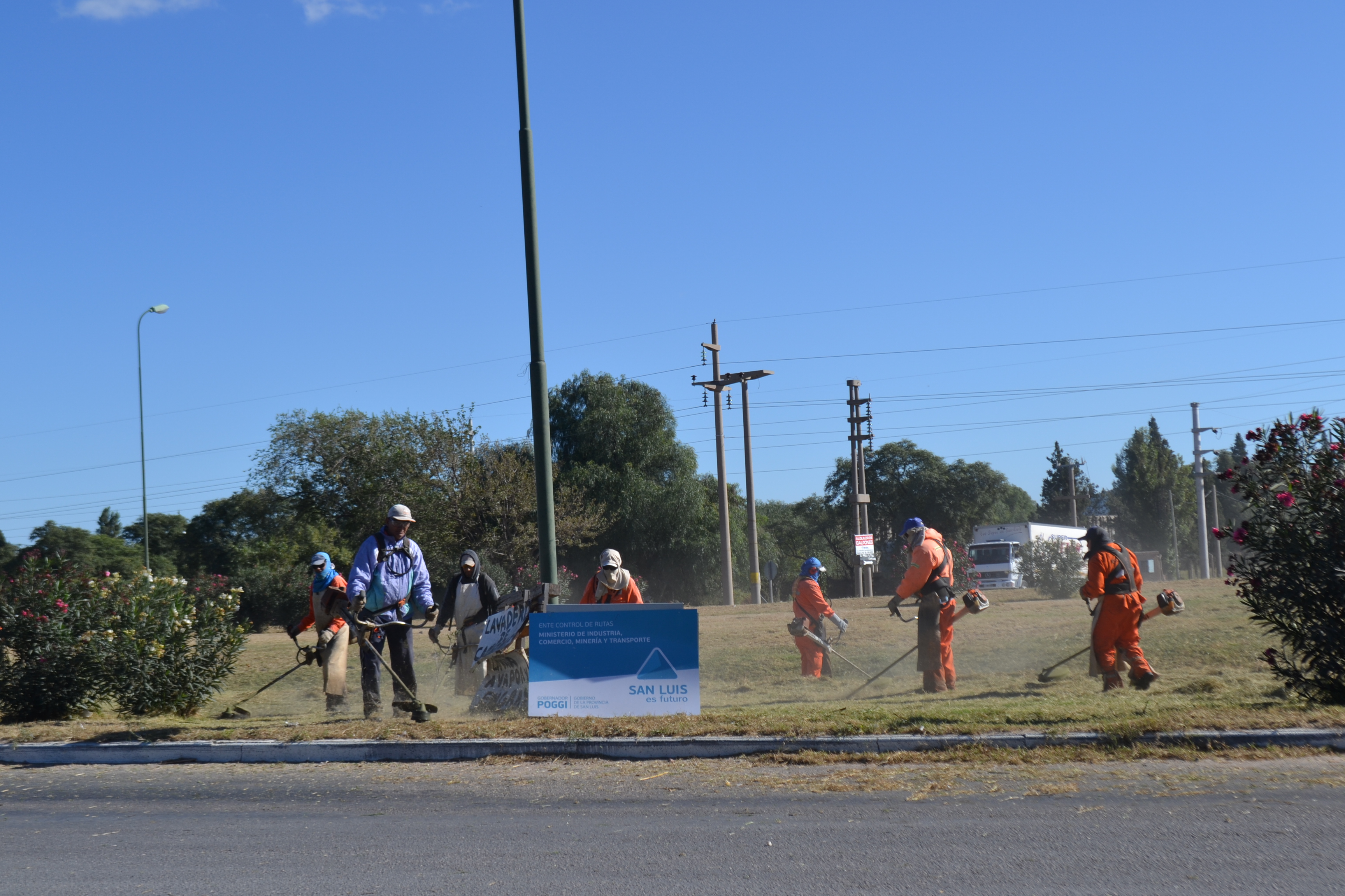 Avanza el desmalezado y la limpieza del Parque Industrial