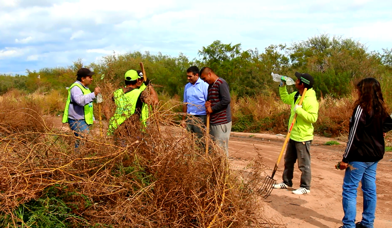 La Provincia continúa con los trabajos de limpieza en los barrios 