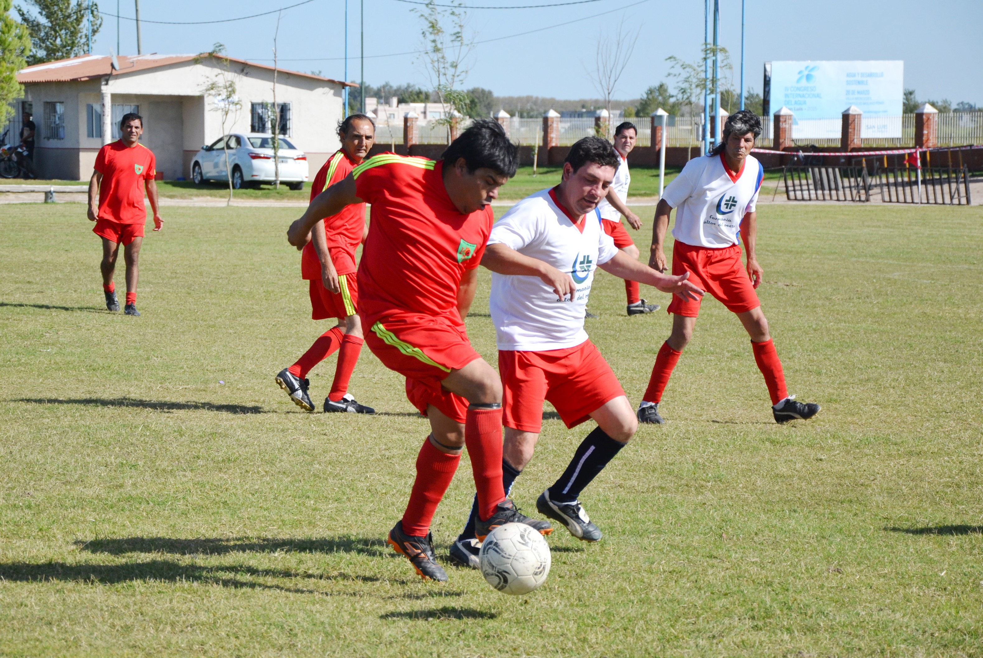 El fútbol seniors juega una nueva fecha