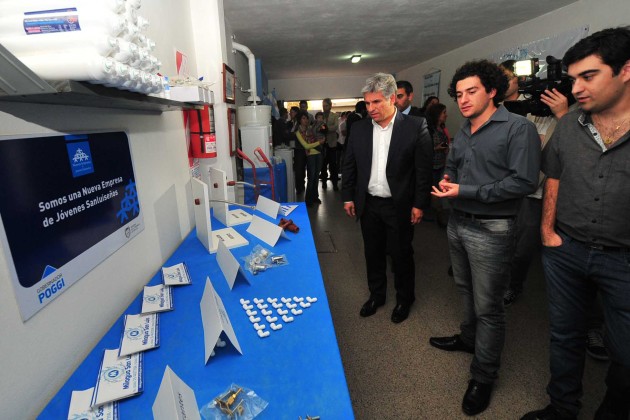 El gobernador Claudio Poggi abrió las puertas de 13 nuevas empresas de diferentes rubros.