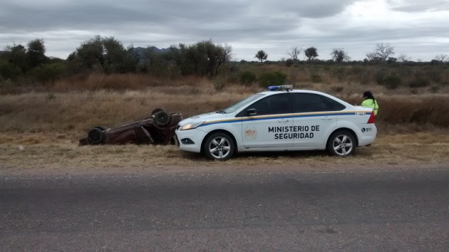 El accidente ocurrió ayer cerca del mediodía a metros del complejo Arenas en el boulevard Las Cañadas. 