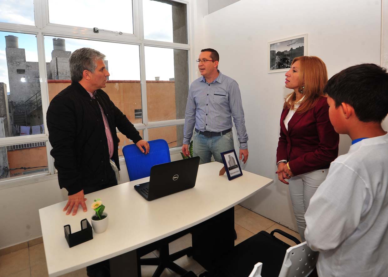 La segunda jornada de inauguraciones, comenzó con la puesta en marcha de “Oficina Hora”