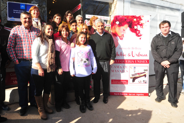 El gobernador, Claudio Poggi, acompañó la inauguración de “Estetic y Urban”, 