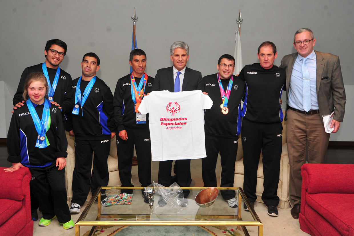 Poggi recibió a los chicos puntanos que participaron de la Olimpíadas Especiales de Los Ángeles