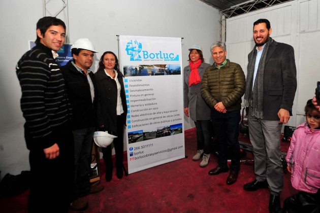 El gobernador, Claudio Poggi, acompañó a los jóvenes en la inauguración de “Borluc”.