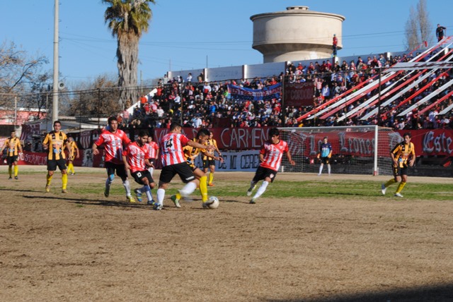 Jorge Newbery derrotó en Mendoza a San Martín