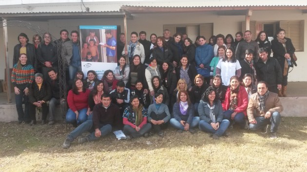 Foto grupal con el equipo de trabajo del 1º Encuentro Provincial de Agentes Sanitarios.