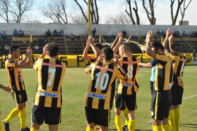 Jorge Newbery se mantiene en zona de clasificación 