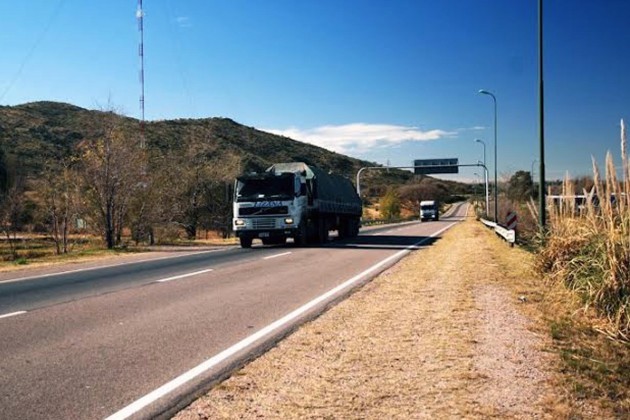 Las rutas y autopistas de la provincia están transitables y con visibilidad normal