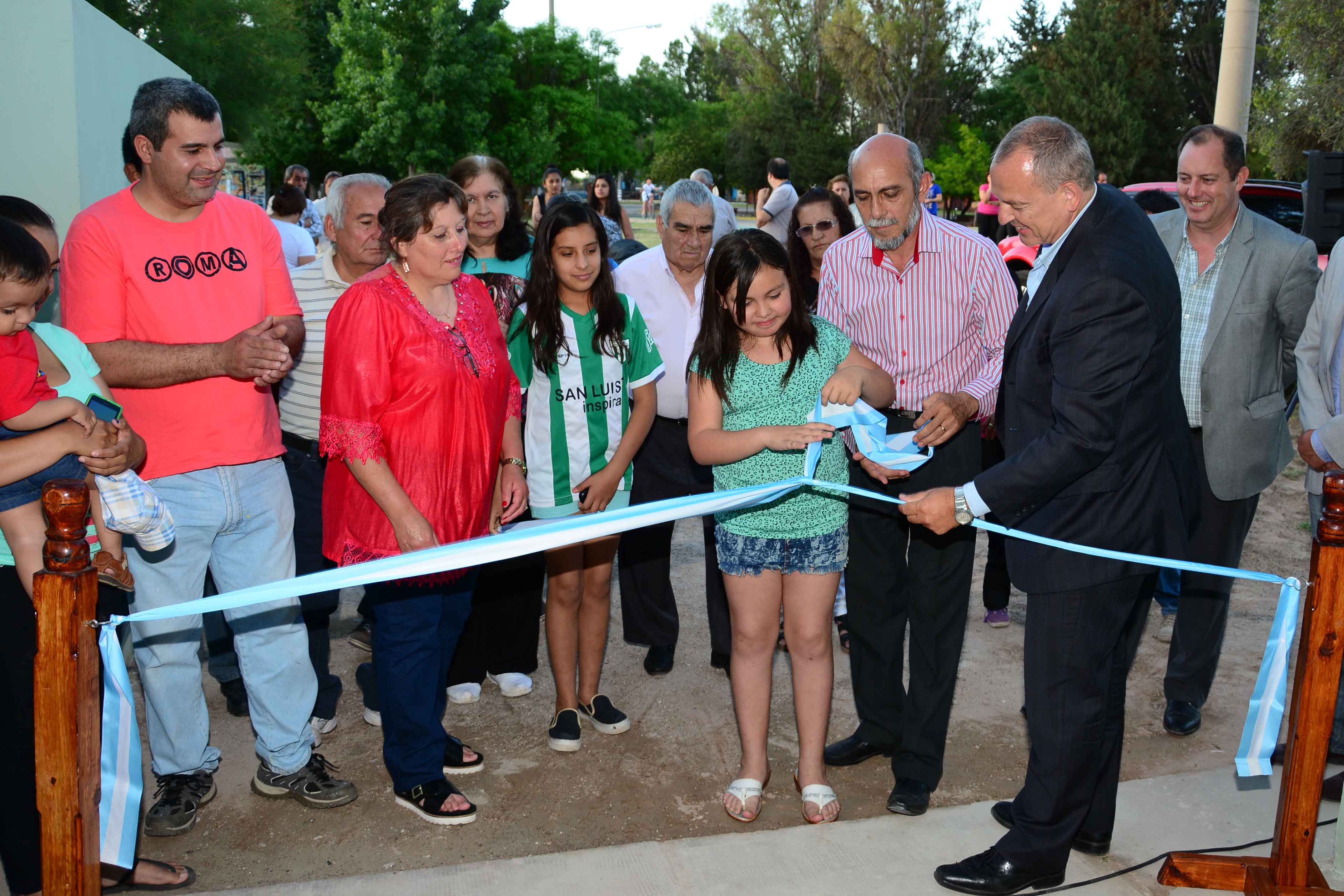 Balde y Salinas del Bebedero estrenaron obras