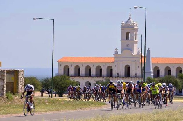 En La Punta el ciclismo comienza con todo.