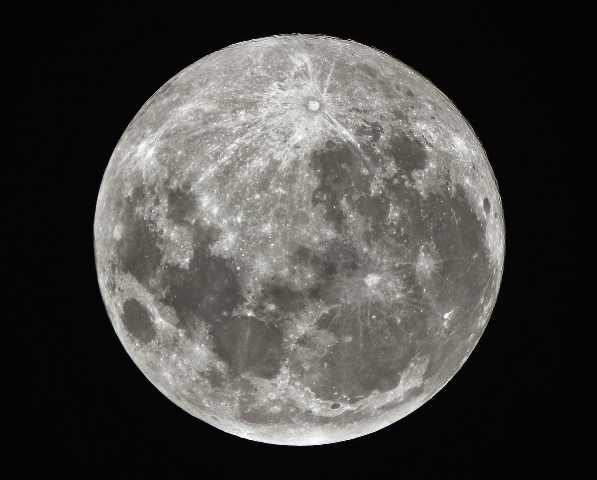 La Luna dará un gran espectáculo asomando por las Sierras Comechingones