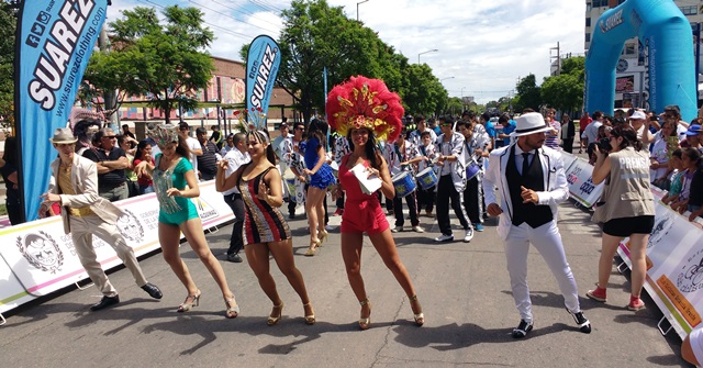 El Carnaval Puntano le puso ritmo a la última etapa del Tour Femenino