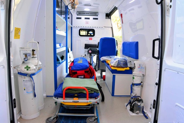 Ambulancia equipada con aparatología de alta complejidad que equivale a los que posee una terapia intensiva habitual. 