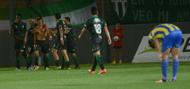 Desde afuera del área, Israel Roldán marcó el empate para Estudiantes.