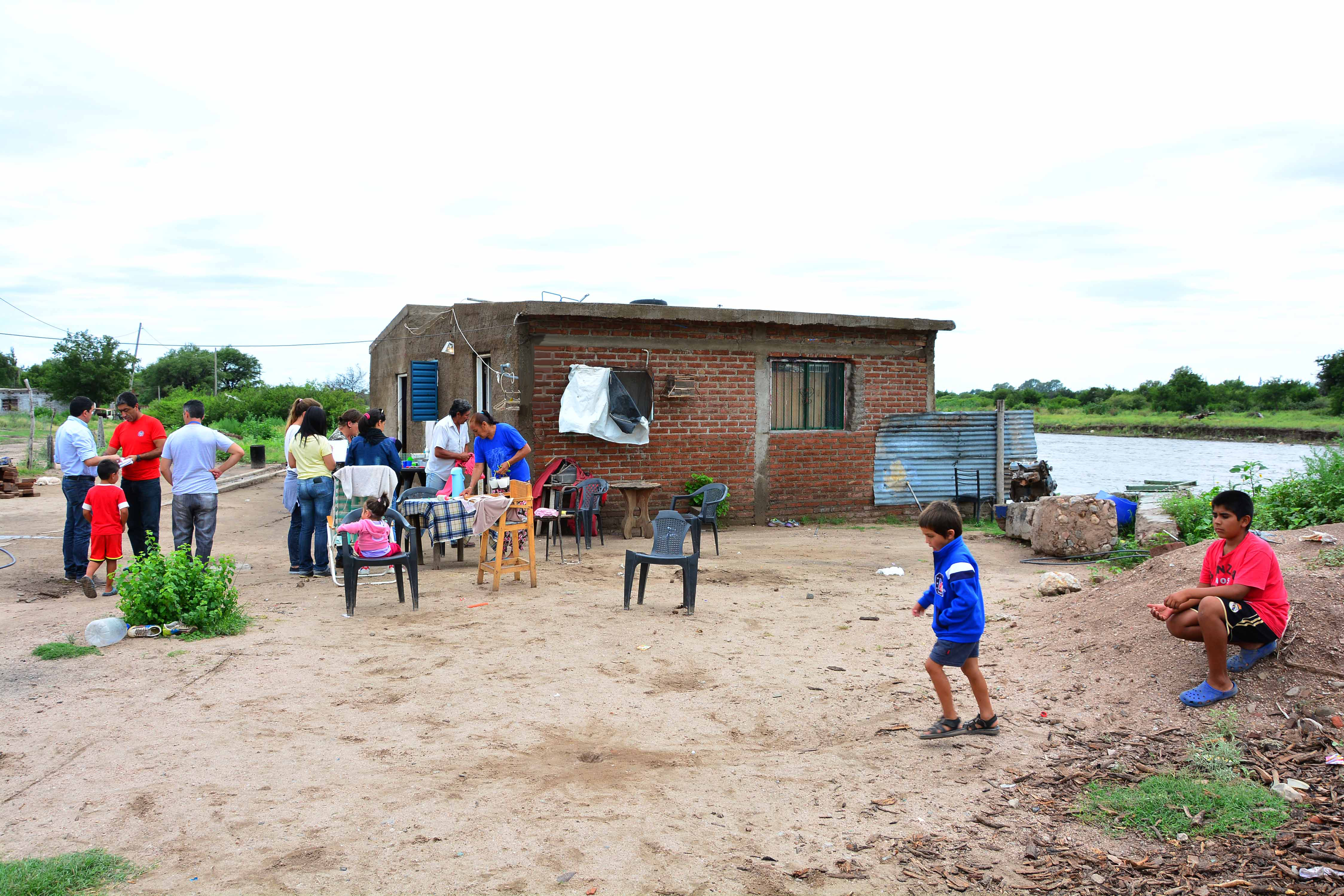 Relevamiento de casas en Luján y Quines