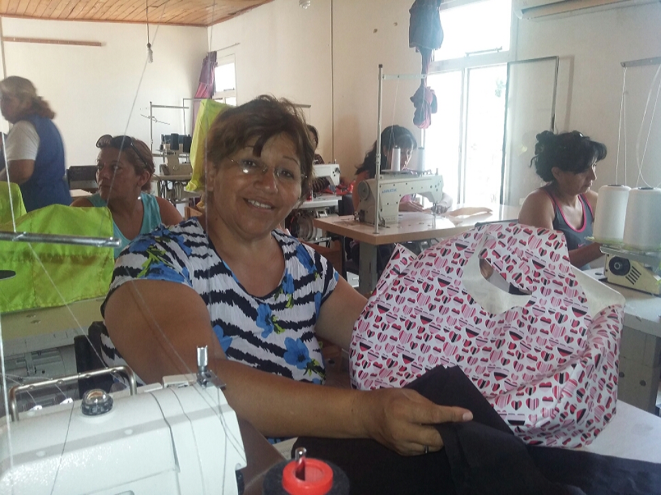Taller de confección y reciclado de ropa para adultos y niños