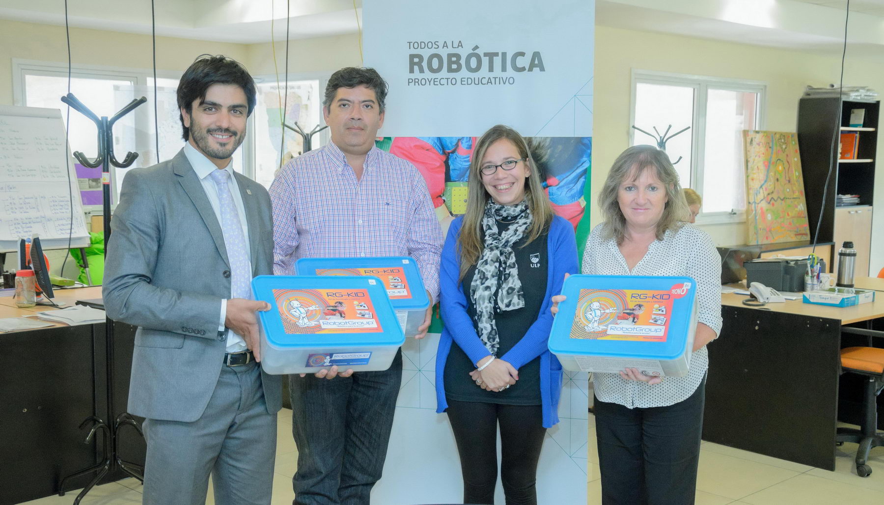 La ULP entregó nuevos kits de robótica a la Escuela de Educación Especial “Ricardo Gutiérrez”