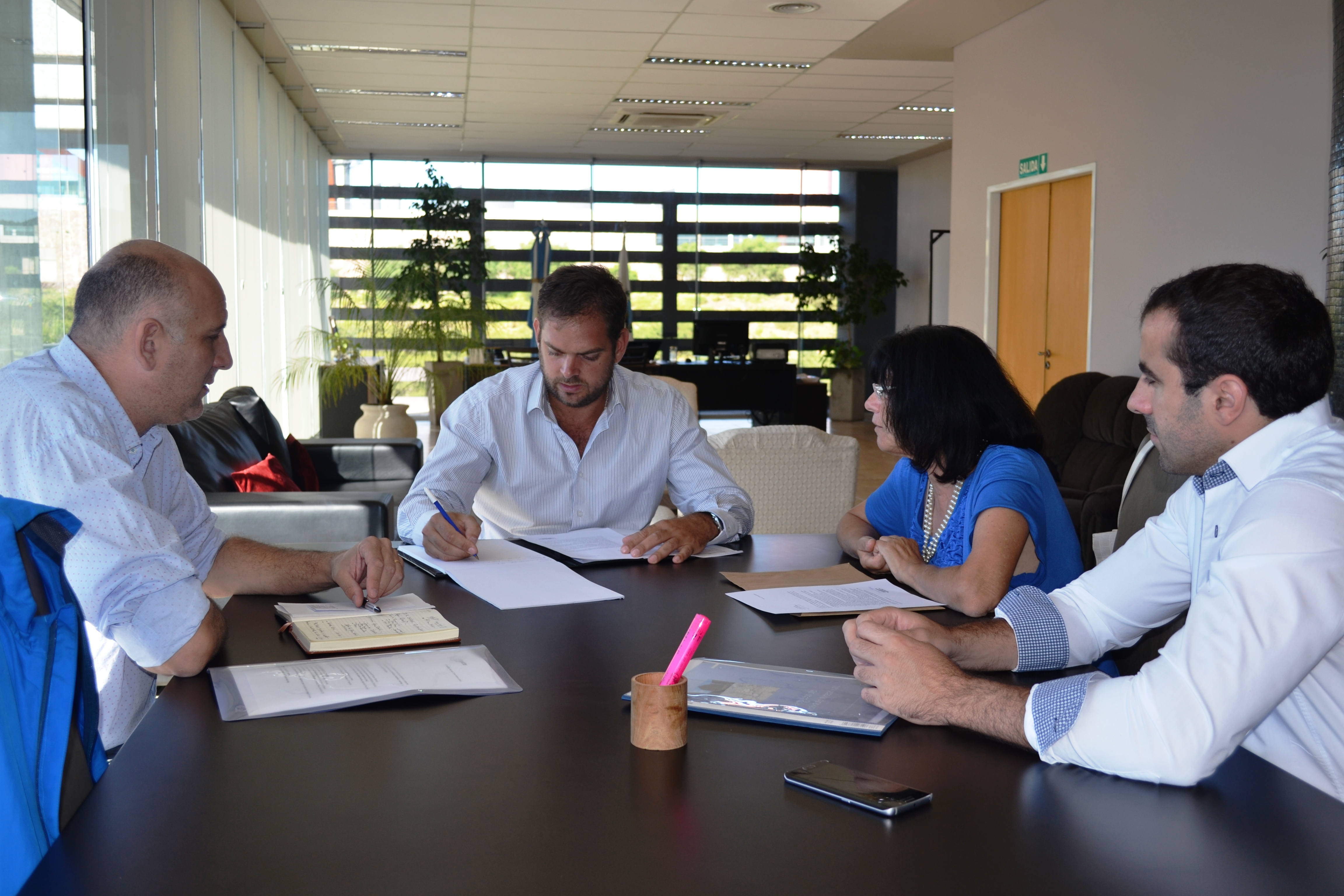 Encuentro para avanzar en la ejecución de obras