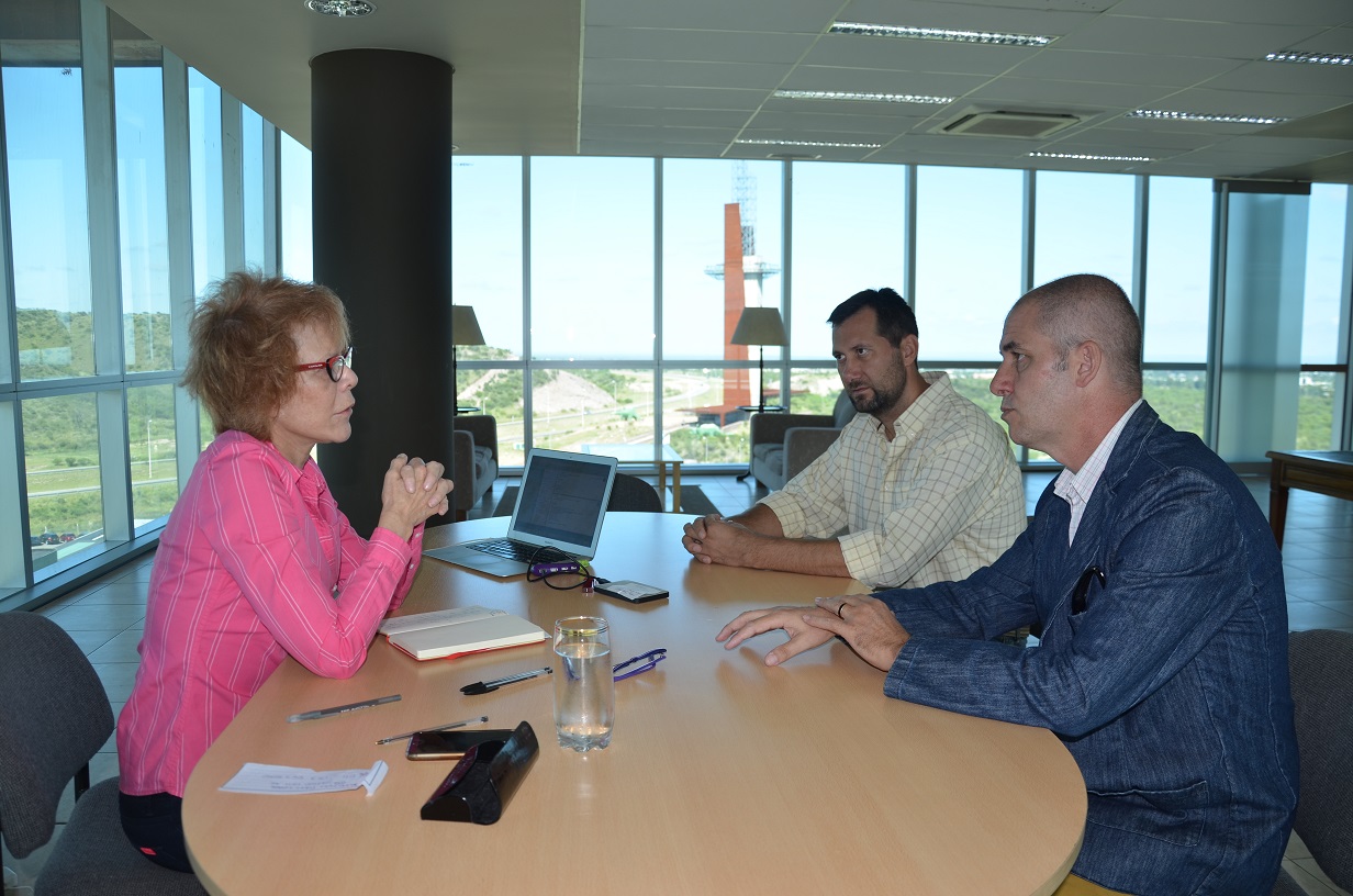 La ministra Bañuelos se reunió con el Colegio de Farmacéuticos de San Luis