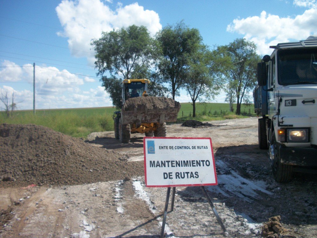 Repararon banquinas en la zona del peaje de La Cumbre